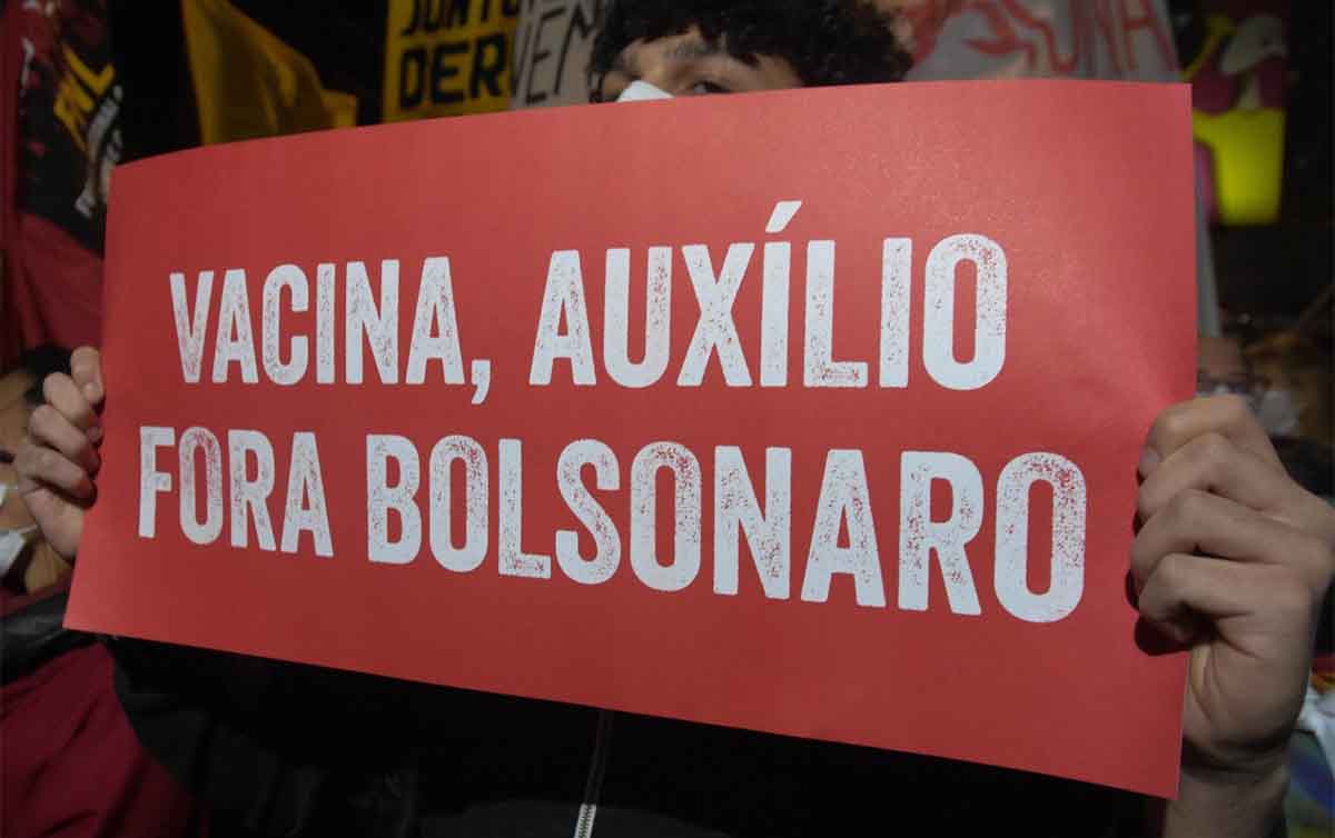 Discurso de Bolsonaro contra corrupção 'caiu por terra', afirma senador